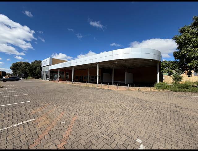 1,840.80M² SHOWROOM TO LET IN BRUMA